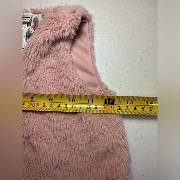 Nicole Miller New York Girls 24 Month Faux Fur Button Dusty Rose Pink Vest EUC - Picture 10 of 10